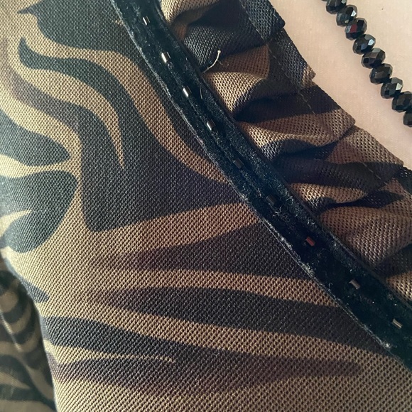 Top - Picture 2 of 3